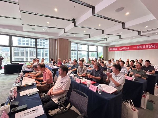 托普云農(nóng)董事長陳渝陽當(dāng)選浙江省新時(shí)代鄉(xiāng)村研究院第二屆理事會(huì)理事長，以智慧農(nóng)業(yè)賦能農(nóng)業(yè)現(xiàn)代化與鄉(xiāng)村振興